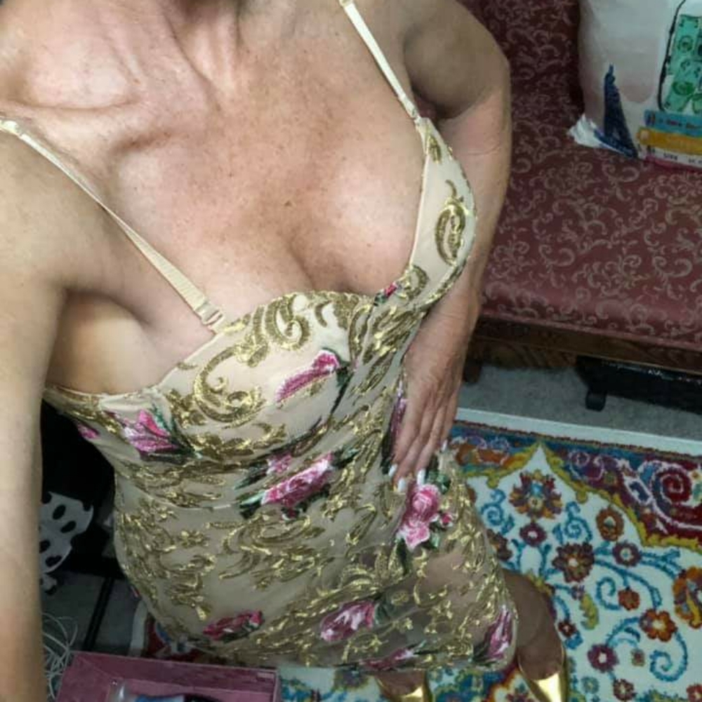 NWT Akira Gold Cocktail dress W pink floral lace